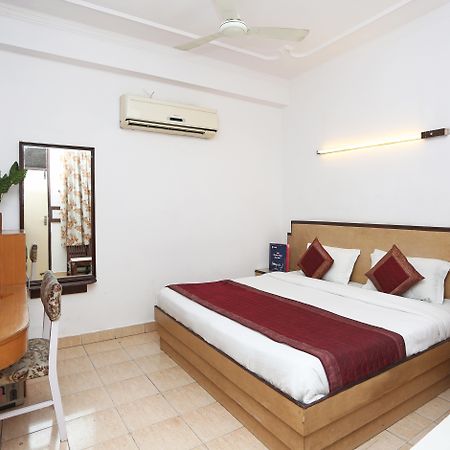 Capital O 10750 Hotel Vivek Nowe Delhi Zewnętrze zdjęcie