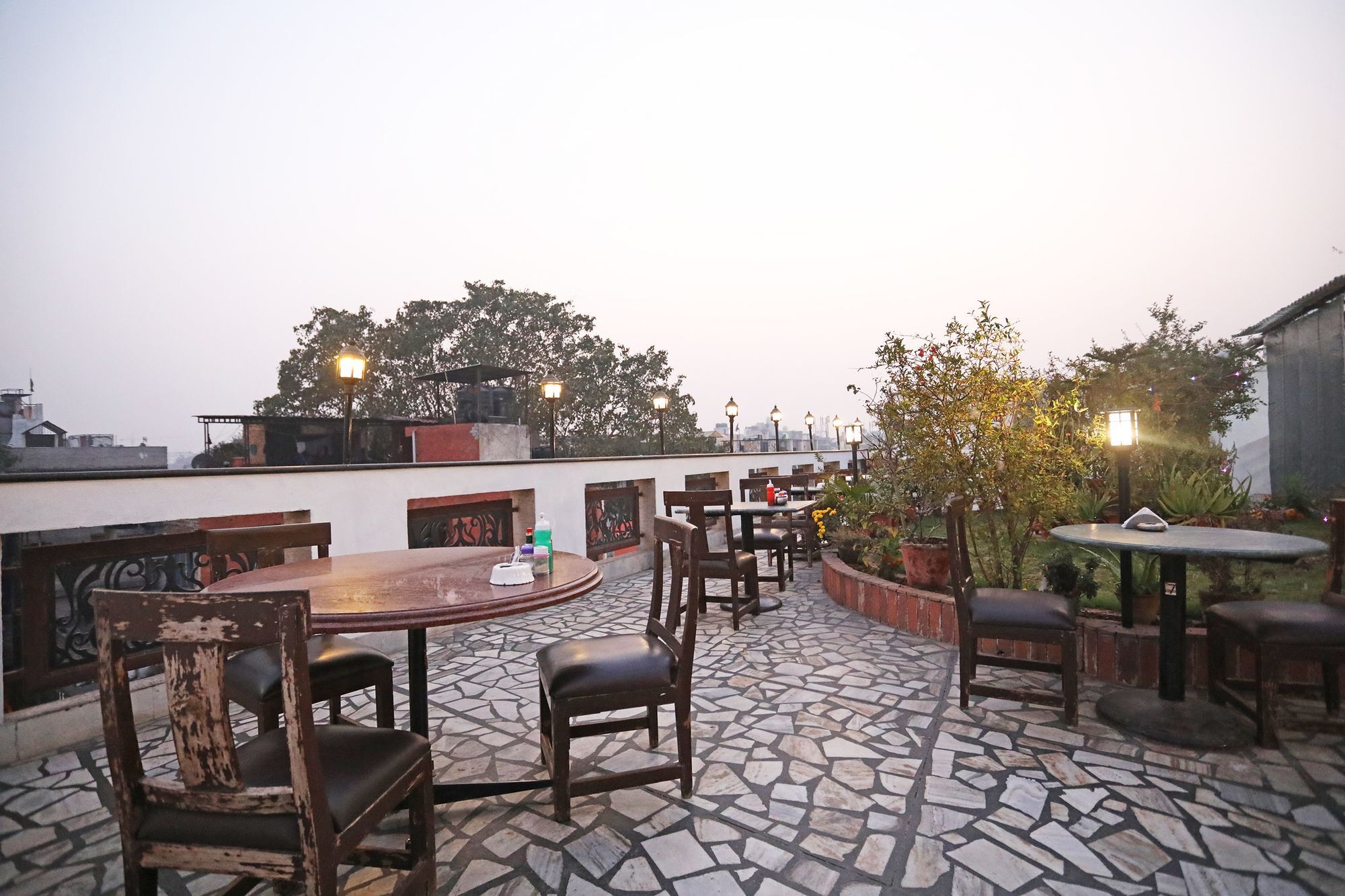 Capital O 10750 Hotel Vivek Nowe Delhi Zewnętrze zdjęcie