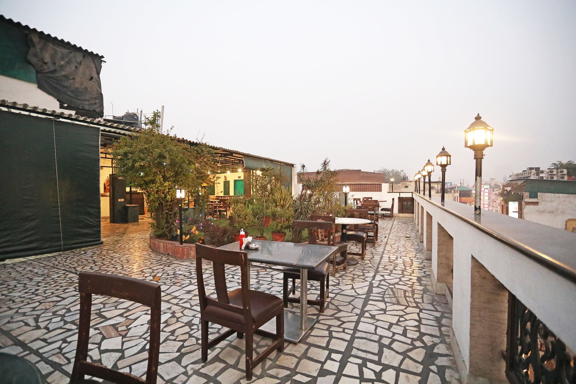 Capital O 10750 Hotel Vivek Nowe Delhi Zewnętrze zdjęcie